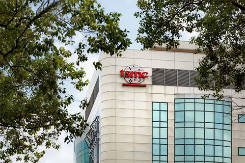 臺(tái)積電CoWoS封裝技術(shù)藍(lán)圖 FOPLP先進(jìn)封裝瞄準(zhǔn)2028-2029年量產(chǎn)